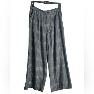 Mille Resort and Travel Gray Wide Leg Plaid Pants (M)